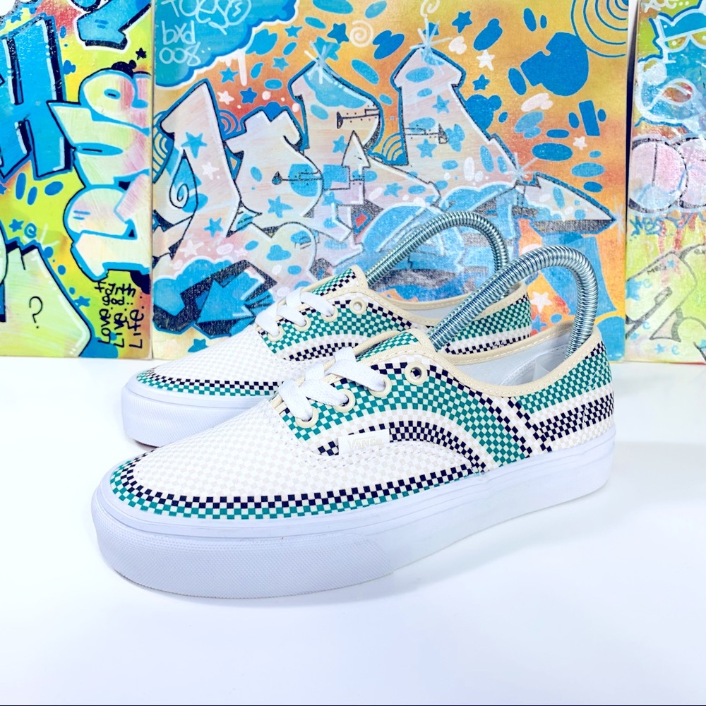 Vans M13 Authentic Checkered Women’s 7 (Men’s 5.5)